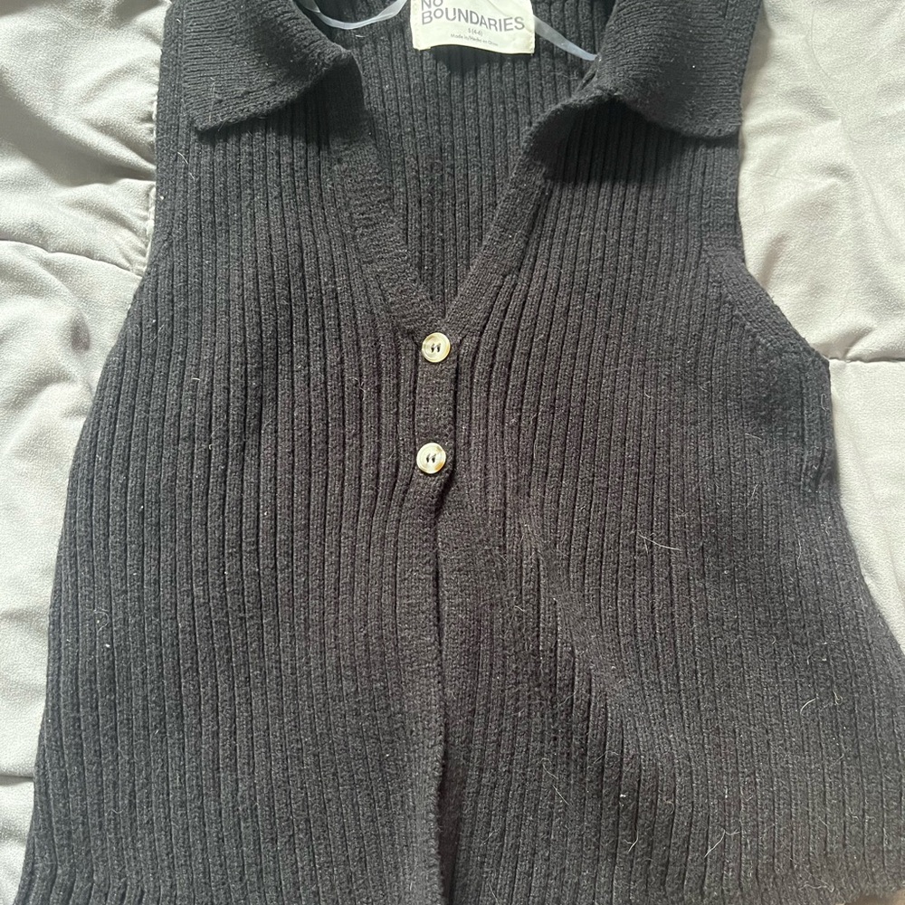 No Boundaries Black Ribbed Knit Top